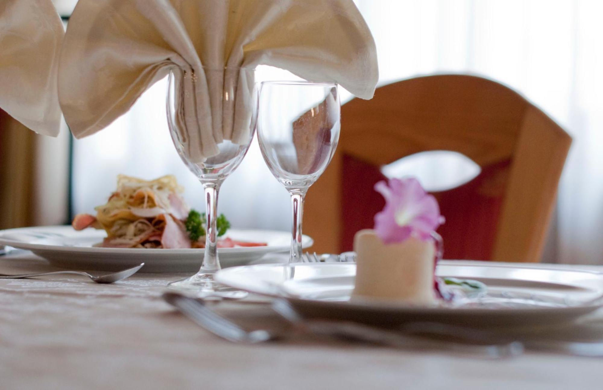 Hotel Al Cervo Тезеро Екстериор снимка
