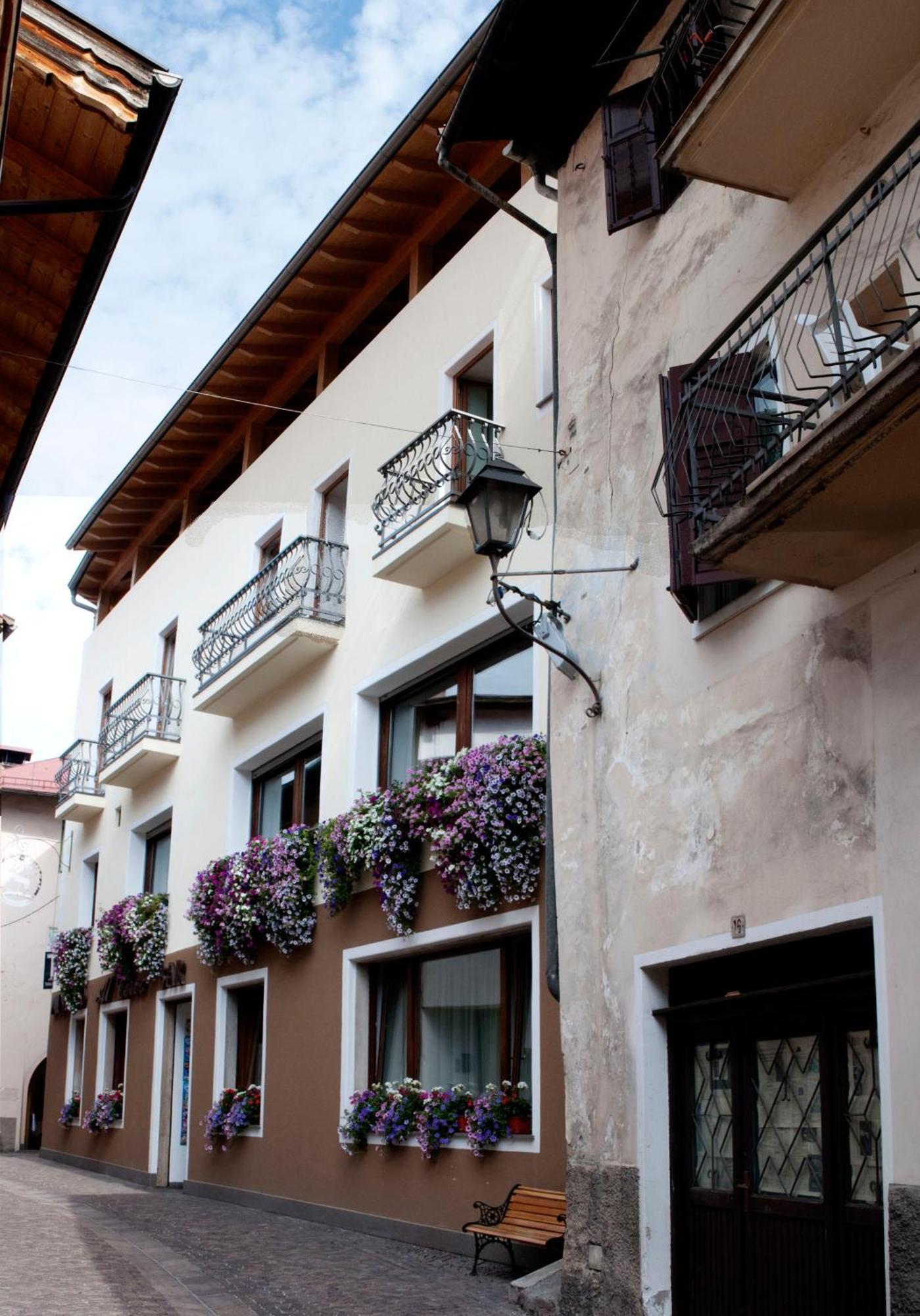 Hotel Al Cervo Тезеро Екстериор снимка