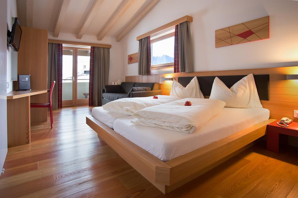 Hotel Al Cervo Тезеро Стая снимка