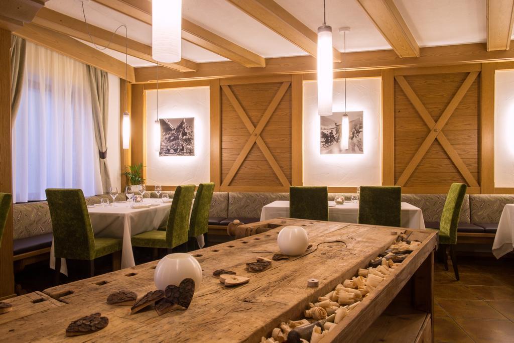 Hotel Al Cervo Тезеро Екстериор снимка