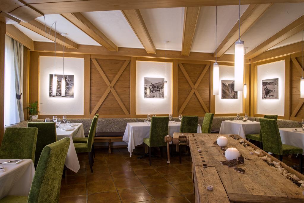 Hotel Al Cervo Тезеро Екстериор снимка